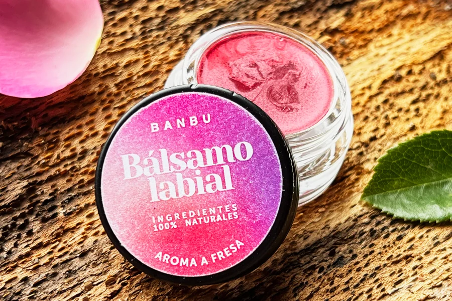 Bálsamo natural para labios color rojo